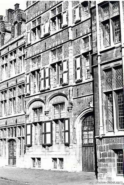 Facade vieille maison