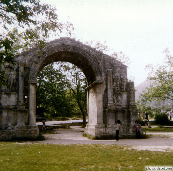 photo de ruines arche du parc