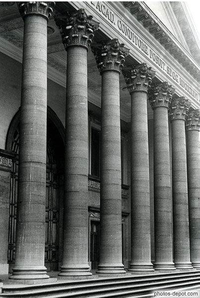 photo de colonnes du temple