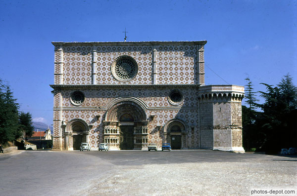 photo d'Aquila chiesa di Collemaggio