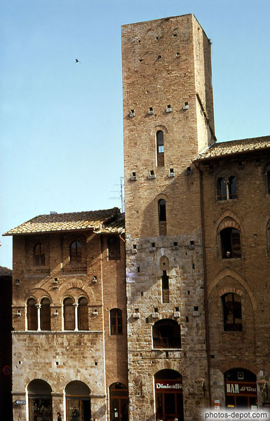 photo de San Gimignano, Torri gemelle degli Ardinghelli