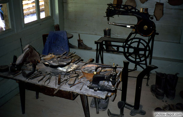 photo d'outillage de cordonnier