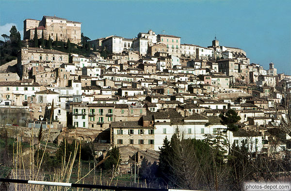 photo de Village de Loreto Abruzzi