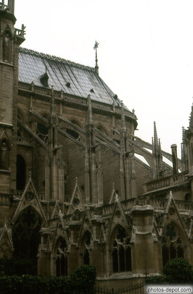 photo d'arcs boutans de la cathédrale