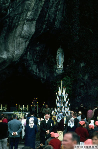 photo de grotte à la vierge