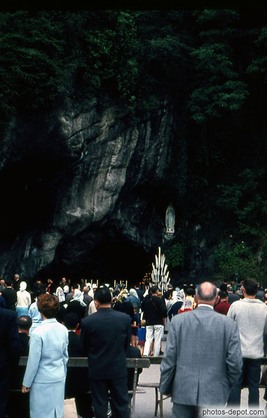photo de grotte à la Vierge