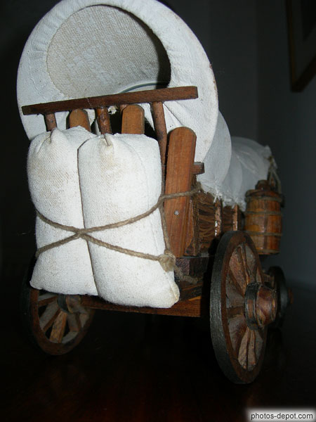 photo de maquette de chariot Western