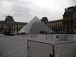 Place et pyramide du Louvre