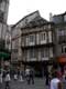 Maison à colombages dont chaque étage avance un peu plus dans la rue / France, Bretagne, Vannes