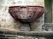 b�nitier sculpt� en marbre rose, Cath�drale St Samson / France, Bretagne, Dol de Bretagne