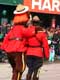 policier et mascotte police monte canadienne