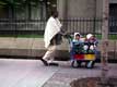 enfants promen�s en cariole / Canada, Montreal
