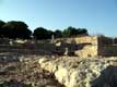 Esculape, Dieu de la médecine, trône au centre de Nea Polis, première cité grecque d'Espagne, au bord de la méditérranée