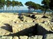 Maison de péristile, individuelle et résidentielle situé aux abords d'un jardin / Espagne, Empuries