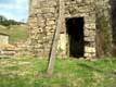 entr�e maison en ruine / France, Dordogne, Gurson