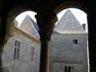Fenêtre donnant sur cour d'honneur / France, Languedoc Roussillon, Carcassonne, Chateau comtal
