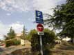 Parking gratuit obligatoire ! l'humour est de mise à Cucugnan... / France, Languedoc Roussillon, Cucugnan