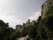 Parapentes au dessus du chateau / France, Languedoc Roussillon, Perpertuse