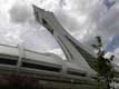 Tour penchée du stade olympique abritant la toiture en toile une fois relevée / Canada, Montreal, Biodome