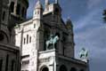 Statues équestres sur entrée de la basilique de MontMartre / France, Paris, Montmartre, Basilique du Sacré Coeur