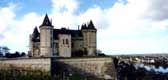 Chateau de Saumur surplombant la Loire / France, Anjou, Saumur