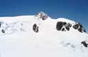 Pic rocheux émergeant de la neige / Italie, Dolomites