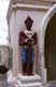 Statue de soldat au gourdin