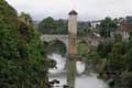 Tour centrale du pont Vieux sur le Gave de Pau / France, Aquitaine, Orthez