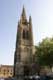 Haut clocher à plan carré, seule tour construite sur les 2 prévues