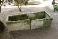 Sarcophage de pierre brisé / France, Poitou, Civaux