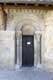 2 colonnes entourant la porte d'entrée de l'église / France, Languedoc Roussillon, Rieux Minervois