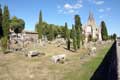 Eglise et cimetière / France, Poitou, Aulnay de Saintonge