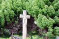 Croix de pierre à la croisée des chemins / France, Bretagne, Bazouges la Perouse