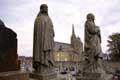 église et statues du calvaire