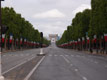 Les champs vide ornés de drapeaux français / France, Paris, Champs Elysees