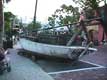 Barque comme garée dans la rue / USA, Floride, Key West