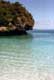 rocher avancant dans la mer limpide / Nouvelle Cal�donie, Ile des Pins