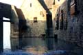 entr�e du Mont St Michel envahi par la mar�e d'�quinoxe / France, Bretagne
