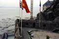 Remparts et drapeaux, Mont St Michel