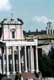Eglise St Lorenzo,  construite par les Chrétiens à l'intérieur du temple romain d'Antoine et Faustine / Italie, Rome