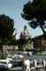Voitures sur la place / Italie, Rome